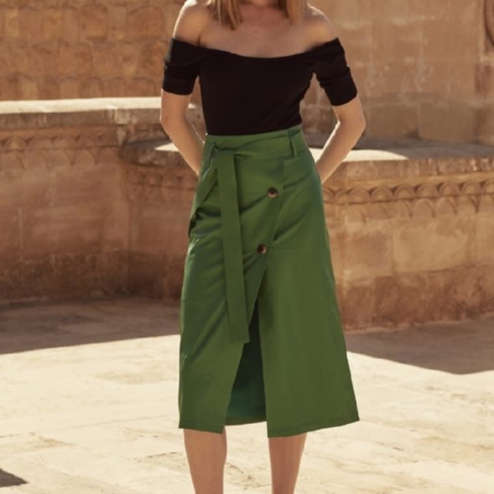 SOLD Zeynep Arcay Belted wrap green leather midi skirt